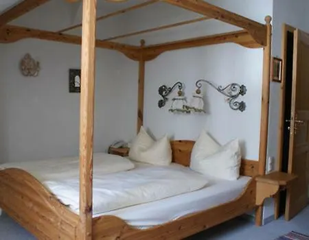 Zur Post Hotel 3*